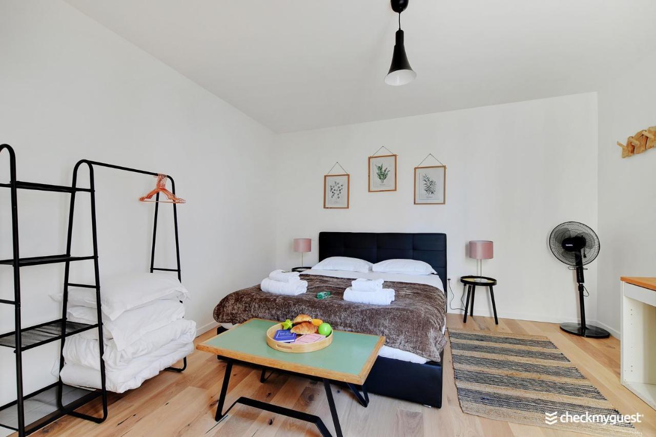 Appartement CMG Diderot / Montreuil à Montreuil  Extérieur photo